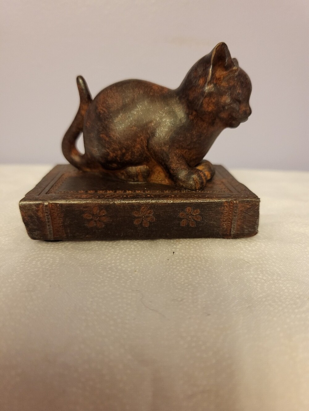 Decorative Brown Cat Figurine on Book - Home Accent Decor - Picture 7 of 10
